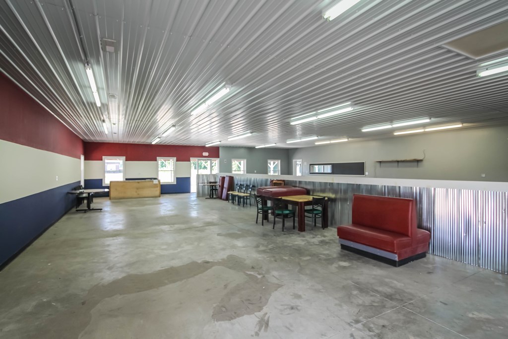 8210 HWY 60W, Lewisport, Kentucky 42351, ,Retail,For Sale,HWY 60W,79580