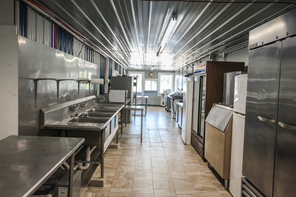 8210 HWY 60W, Lewisport, Kentucky 42351, ,Retail,For Sale,HWY 60W,79580