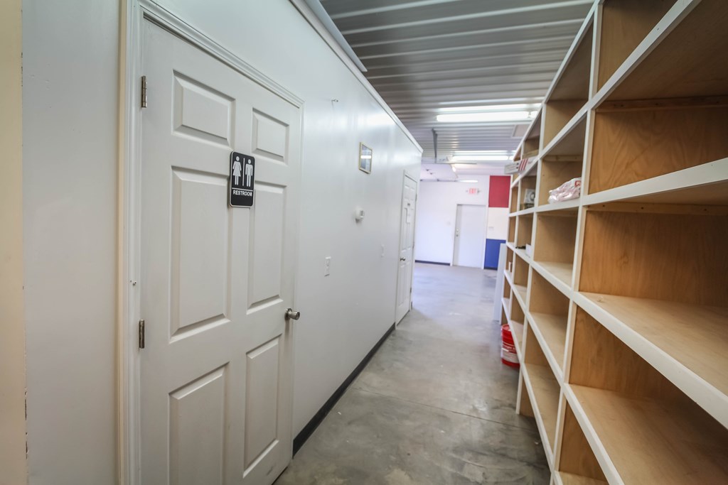 8210 HWY 60W, Lewisport, Kentucky 42351, ,Retail,For Sale,HWY 60W,79580