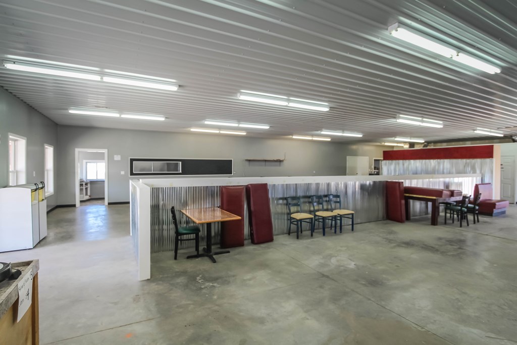 8210 HWY 60W, Lewisport, Kentucky 42351, ,Retail,For Sale,HWY 60W,79580