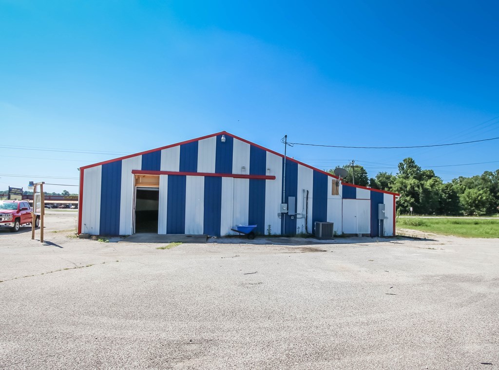 8210 HWY 60W, Lewisport, Kentucky 42351, ,Retail,For Sale,HWY 60W,79580