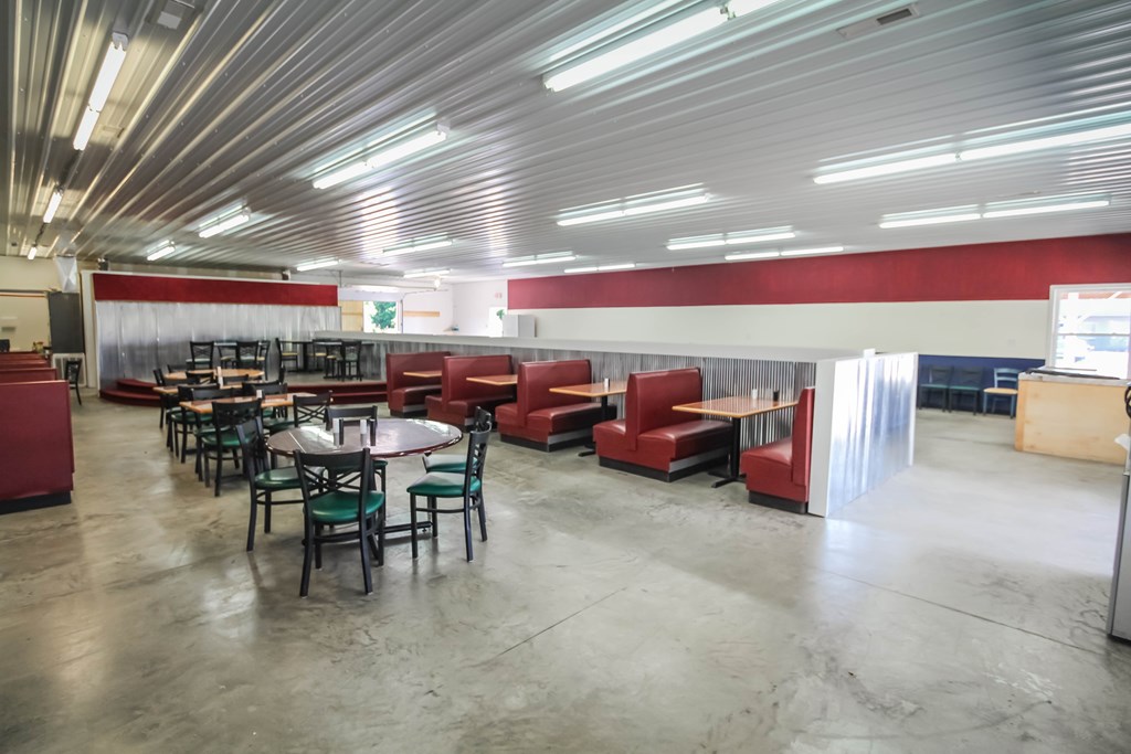 8210 HWY 60W, Lewisport, Kentucky 42351, ,Retail,For Sale,HWY 60W,79580