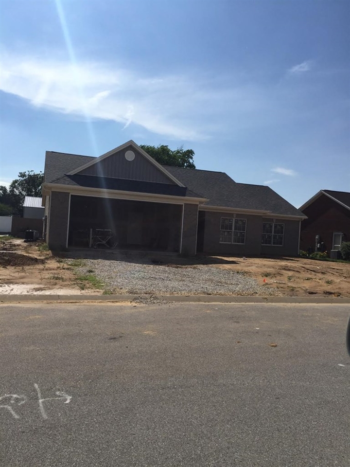 1802 Wellshurst Dr, Owensboro, Kentucky 42301, 4 Bedrooms Bedrooms, ,2 BathroomsBathrooms,Single Family Residence,For Sale,Wellshurst Dr,79841