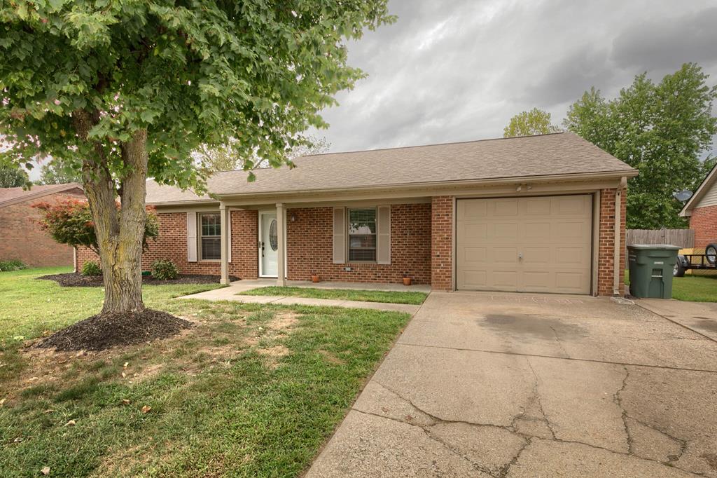 4418 Hunters Trace, Owensboro, Kentucky 42303, 4 Bedrooms Bedrooms, ,2 BathroomsBathrooms,Single Family Residence,For Sale,Hunters Trace,79935