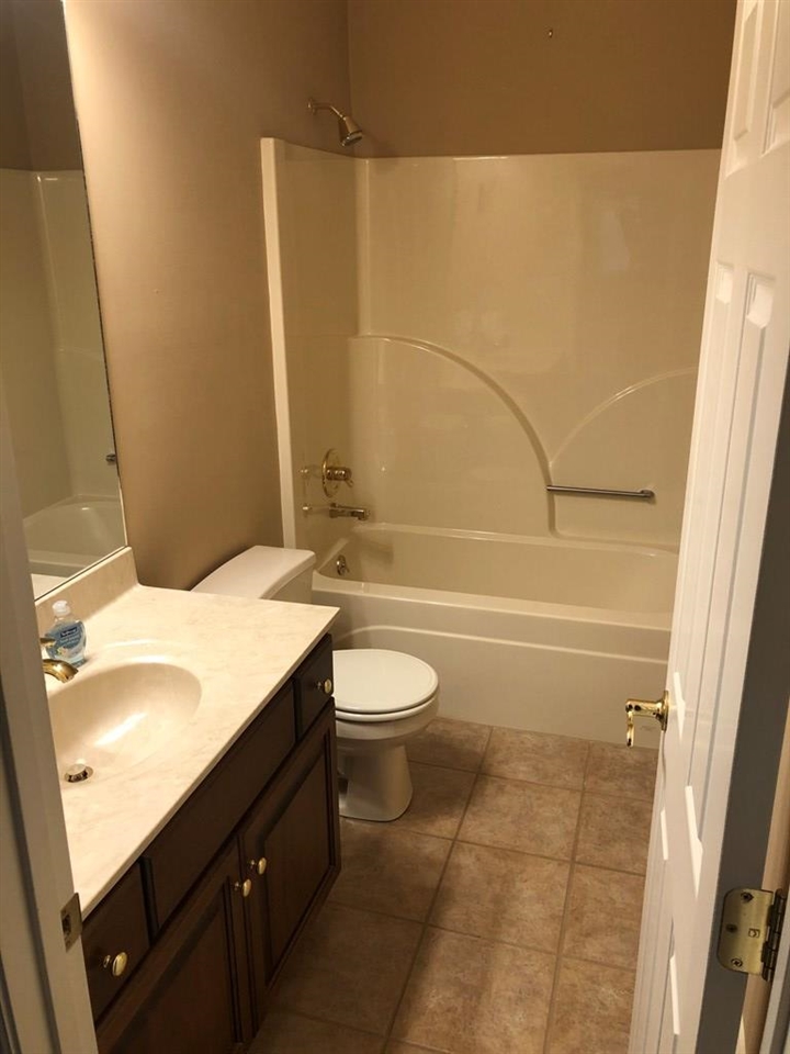 4610 Arborgate Dr, Owensboro, Kentucky 42303, 3 Bedrooms Bedrooms, ,2 BathroomsBathrooms,Single Family Residence,For Sale,Arborgate Dr,80314
