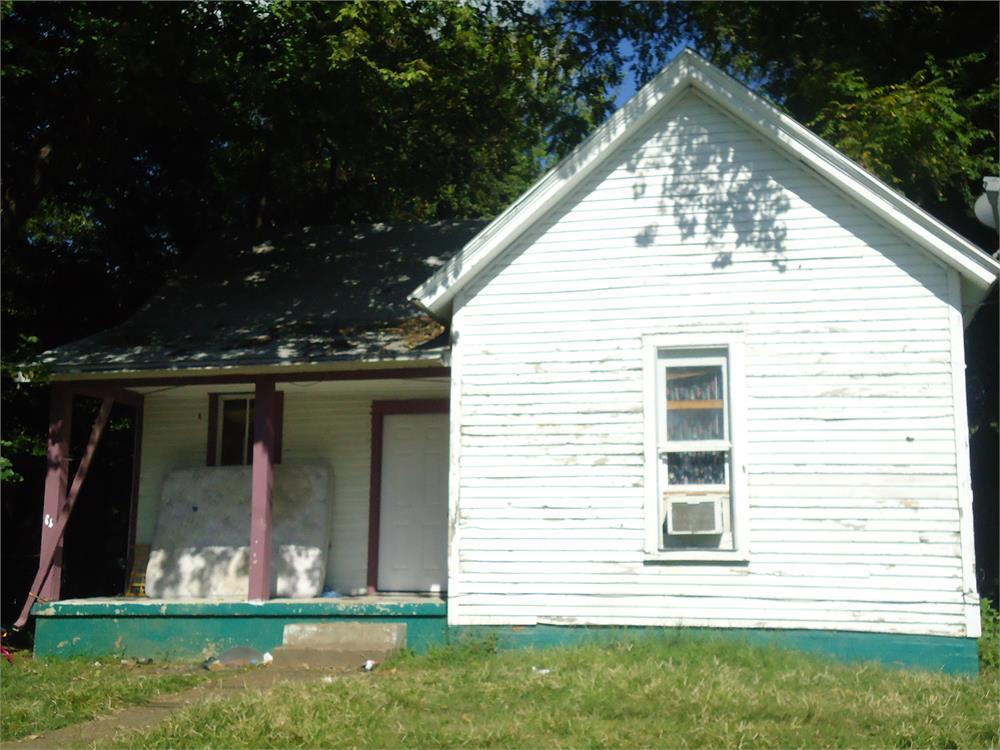 1815 Mcculloch Ave, Owensboro, Kentucky 42301, 2 Bedrooms Bedrooms, ,1 BathroomBathrooms,Single Family Residence,For Sale,Mcculloch Ave,80322