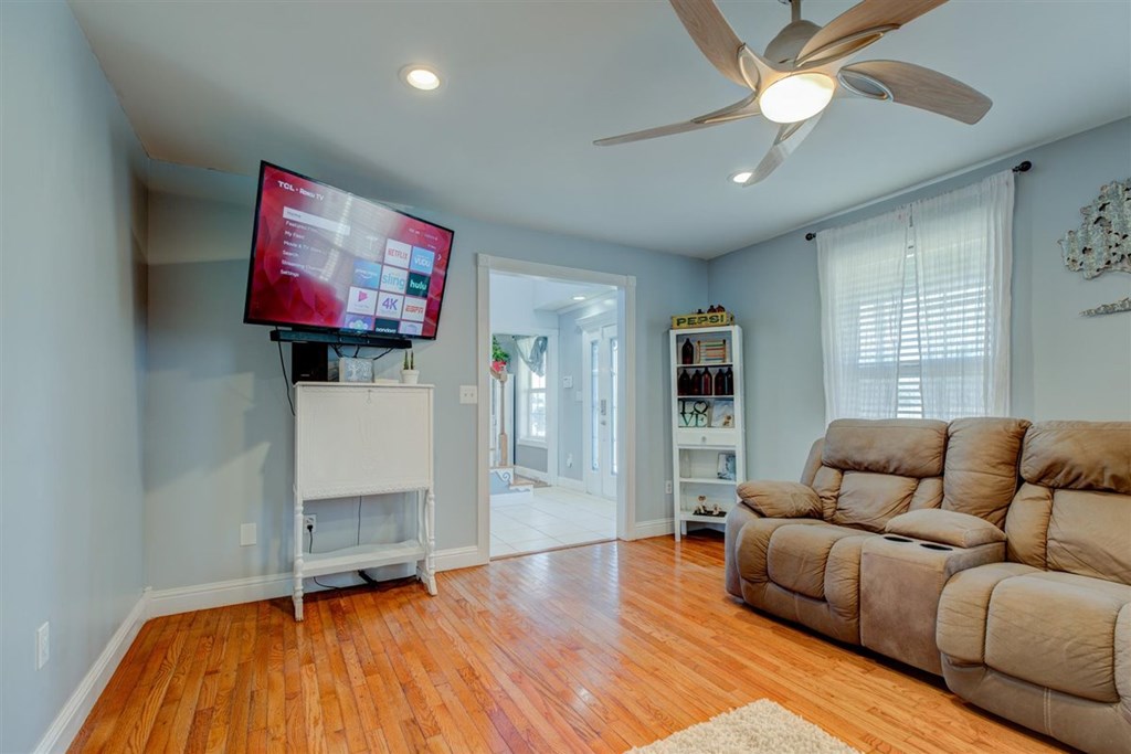 2960 US Hwy 62 E, Beaver Dam, Kentucky 42320, 4 Bedrooms Bedrooms, ,3 BathroomsBathrooms,Single Family Residence,For Sale,US Hwy 62 E,80912