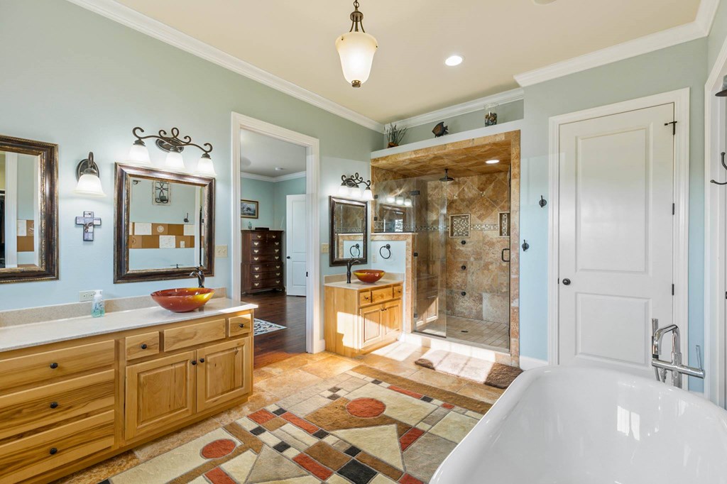 4704 Winkler Road, Philpot, Kentucky 42366, 3 Bedrooms Bedrooms, ,2 BathroomsBathrooms,Single Family Residence,For Sale,Winkler Road,81395