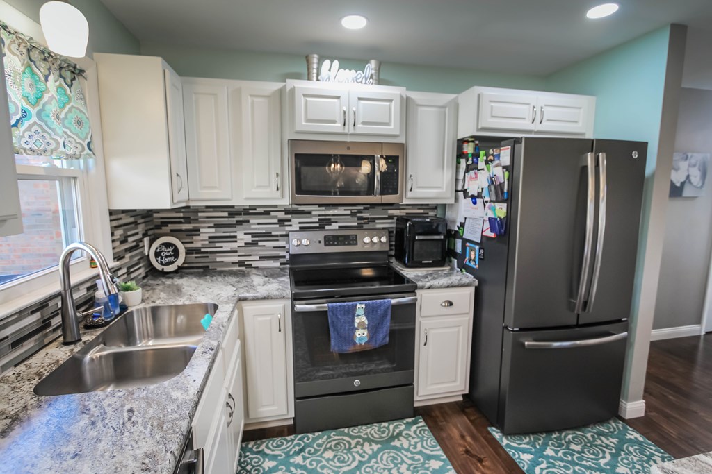 2265 Hoop Jr Court, Owensboro, Kentucky 42301, 4 Bedrooms Bedrooms, ,2 BathroomsBathrooms,Single Family Residence,For Sale,Hoop Jr Court,81452