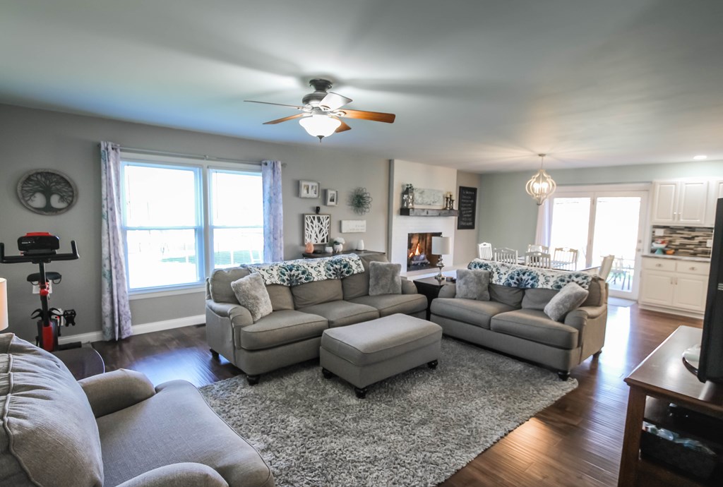 2265 Hoop Jr Court, Owensboro, Kentucky 42301, 4 Bedrooms Bedrooms, ,2 BathroomsBathrooms,Single Family Residence,For Sale,Hoop Jr Court,81452