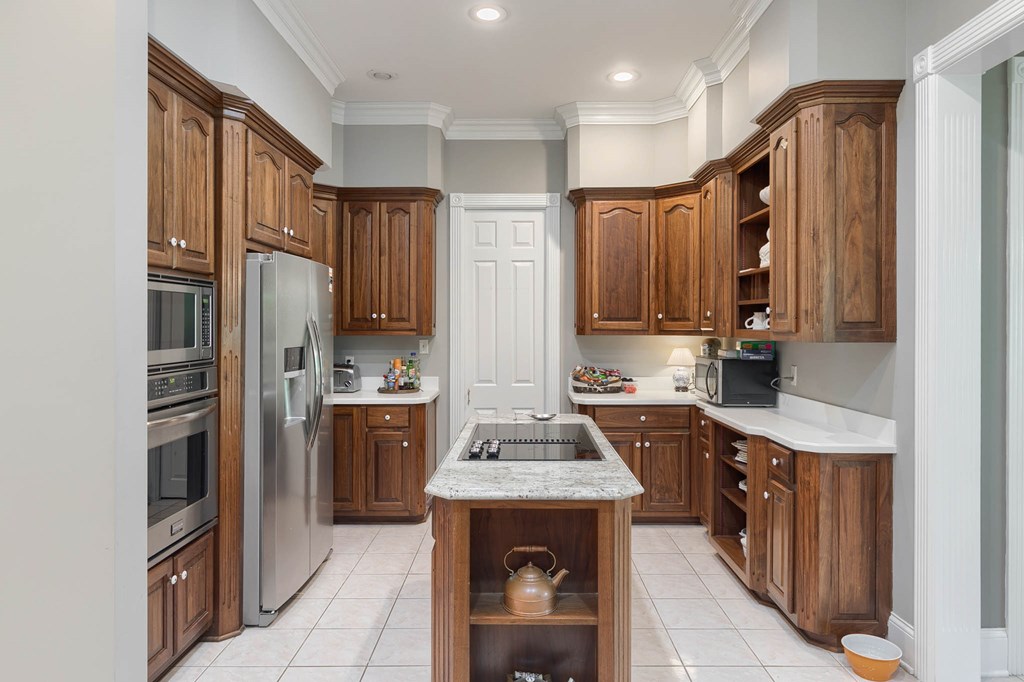 1661 Barclay Avenue, Owensboro, Kentucky 42303, 4 Bedrooms Bedrooms, ,4 BathroomsBathrooms,Single Family Residence,For Sale,Barclay Avenue,81663