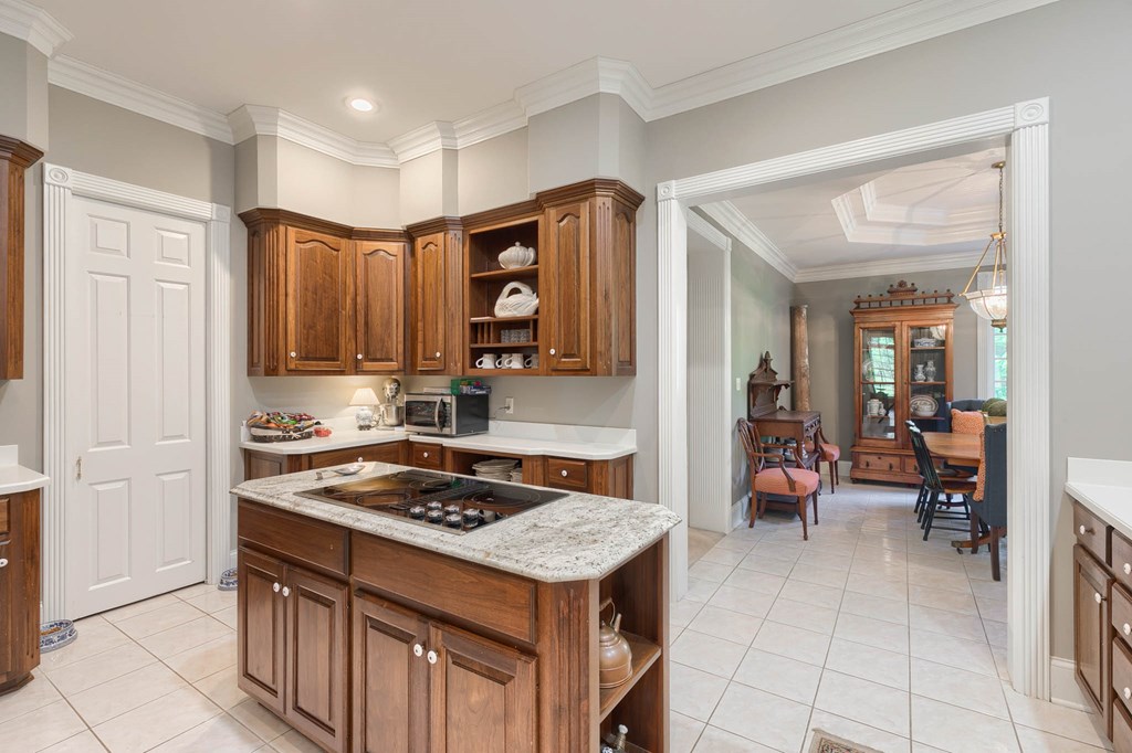 1661 Barclay Avenue, Owensboro, Kentucky 42303, 4 Bedrooms Bedrooms, ,4 BathroomsBathrooms,Single Family Residence,For Sale,Barclay Avenue,81663
