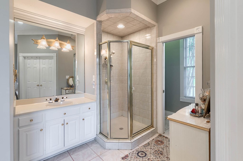 1661 Barclay Avenue, Owensboro, Kentucky 42303, 4 Bedrooms Bedrooms, ,4 BathroomsBathrooms,Single Family Residence,For Sale,Barclay Avenue,81663