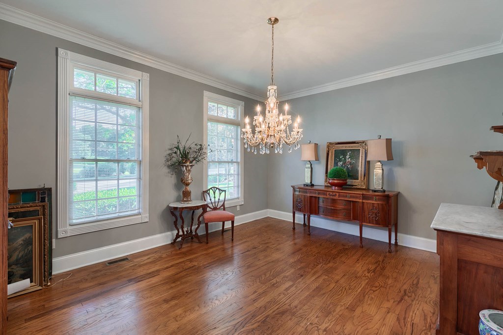 1661 Barclay Avenue, Owensboro, Kentucky 42303, 4 Bedrooms Bedrooms, ,4 BathroomsBathrooms,Single Family Residence,For Sale,Barclay Avenue,81663