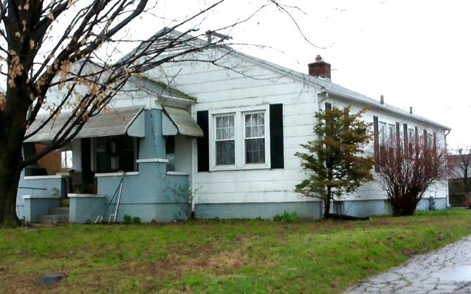 35 Colonial Court, Owensboro, Kentucky 42303, 3 Bedrooms Bedrooms, ,1 BathroomBathrooms,Single Family Residence,For Sale,Colonial Court,81943