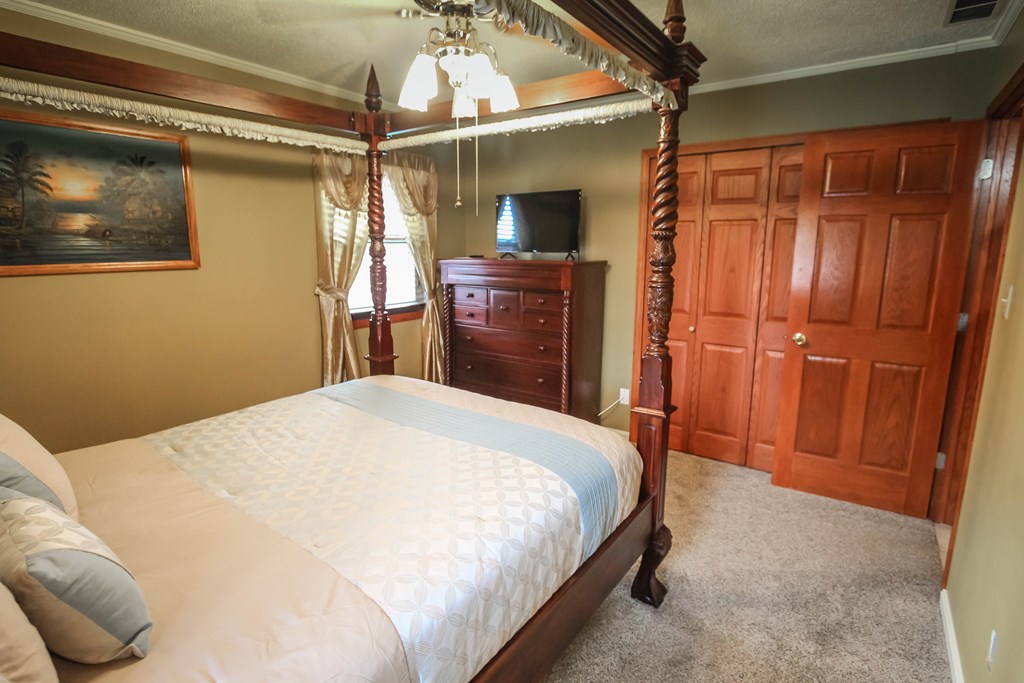 135 HUMMINGBIRD LOOP E., Owensboro, Kentucky 42301, 3 Bedrooms Bedrooms, ,1 BathroomBathrooms,Single Family Residence,For Sale,HUMMINGBIRD LOOP E.,81981