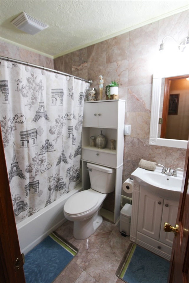 135 HUMMINGBIRD LOOP E., Owensboro, Kentucky 42301, 3 Bedrooms Bedrooms, ,1 BathroomBathrooms,Single Family Residence,For Sale,HUMMINGBIRD LOOP E.,81981