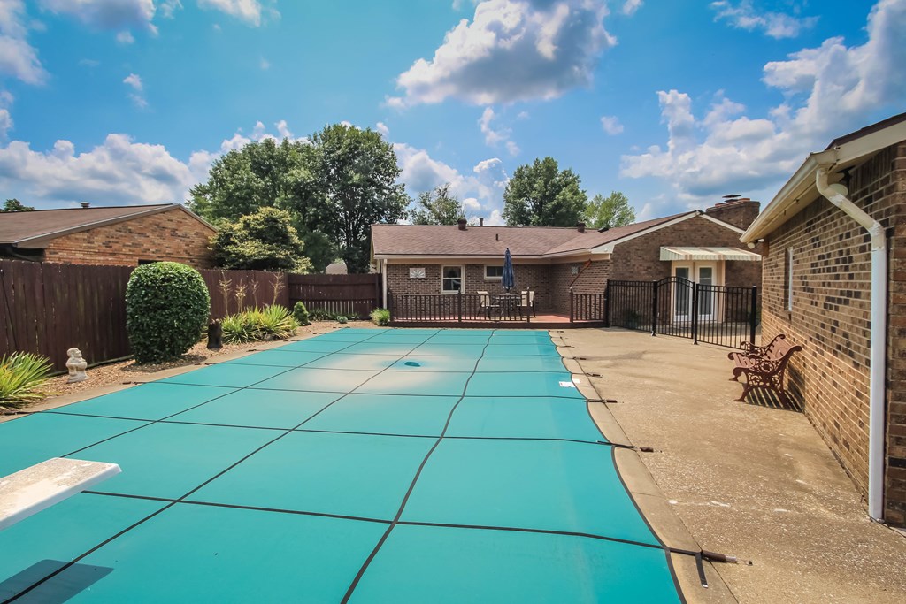 135 HUMMINGBIRD LOOP E., Owensboro, Kentucky 42301, 3 Bedrooms Bedrooms, ,1 BathroomBathrooms,Single Family Residence,For Sale,HUMMINGBIRD LOOP E.,81981