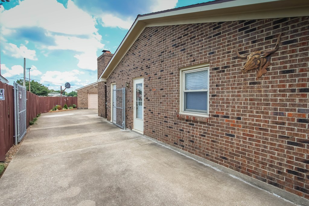 135 HUMMINGBIRD LOOP E., Owensboro, Kentucky 42301, 3 Bedrooms Bedrooms, ,1 BathroomBathrooms,Single Family Residence,For Sale,HUMMINGBIRD LOOP E.,81981