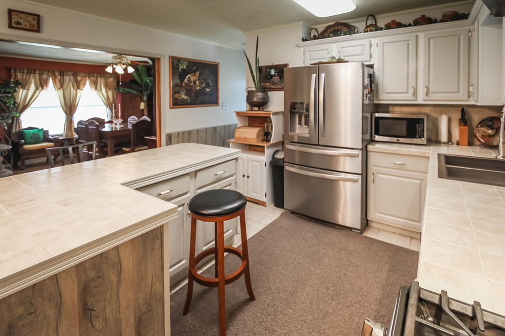 135 HUMMINGBIRD LOOP E., Owensboro, Kentucky 42301, 3 Bedrooms Bedrooms, ,1 BathroomBathrooms,Single Family Residence,For Sale,HUMMINGBIRD LOOP E.,81981