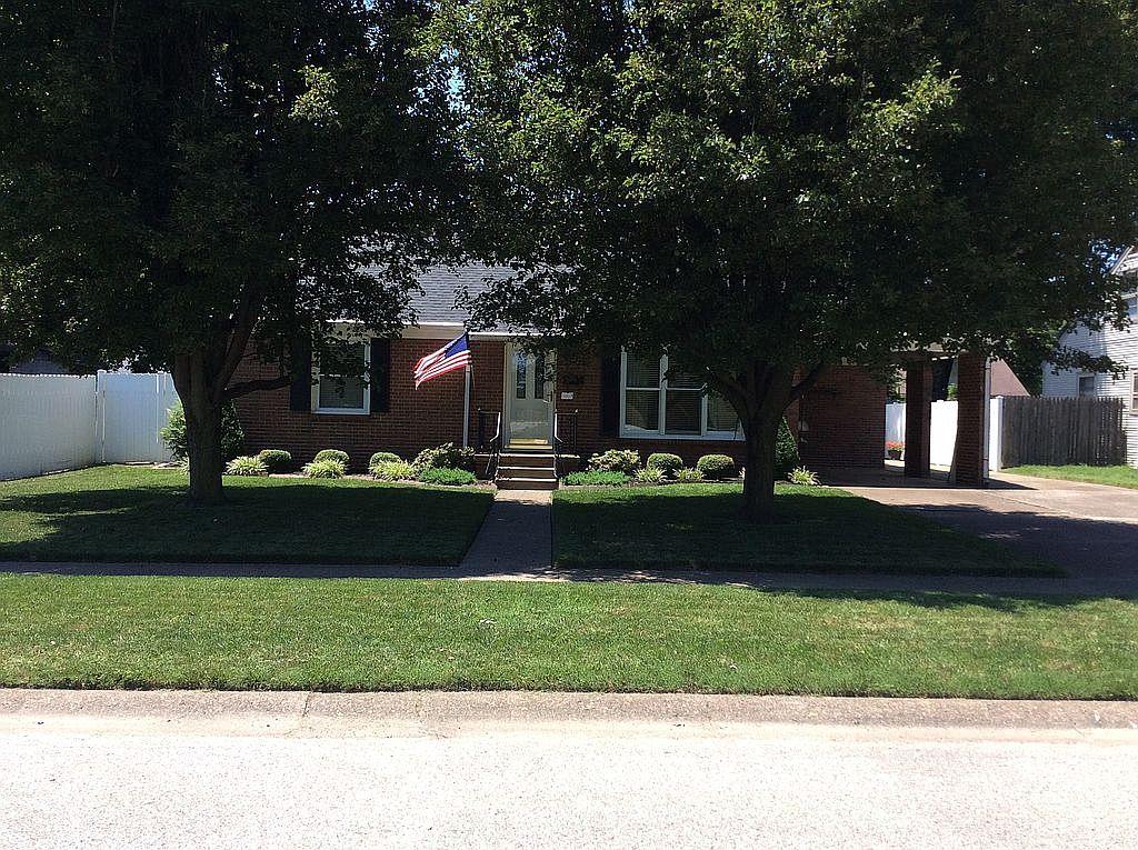 2630 S Griffith Ave, Owensboro, Kentucky 42301, 5 Bedrooms Bedrooms, ,2 BathroomsBathrooms,Single Family Residence,For Sale,S Griffith Ave,82146