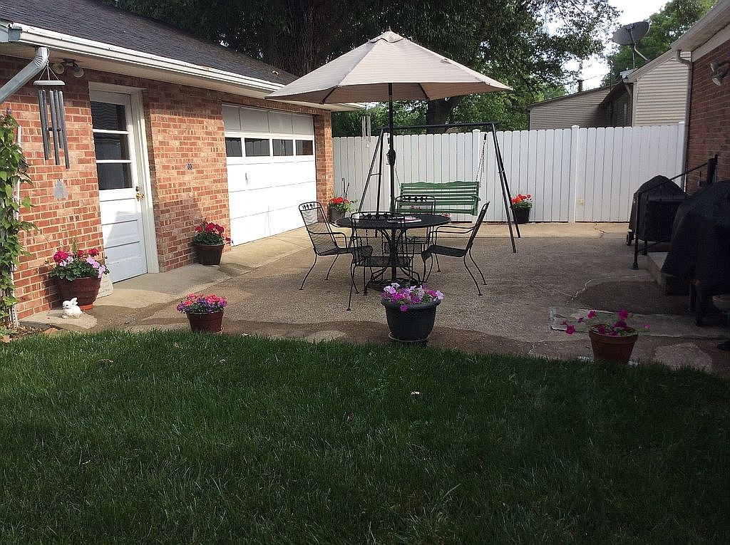 2630 S Griffith Ave, Owensboro, Kentucky 42301, 5 Bedrooms Bedrooms, ,2 BathroomsBathrooms,Single Family Residence,For Sale,S Griffith Ave,82146