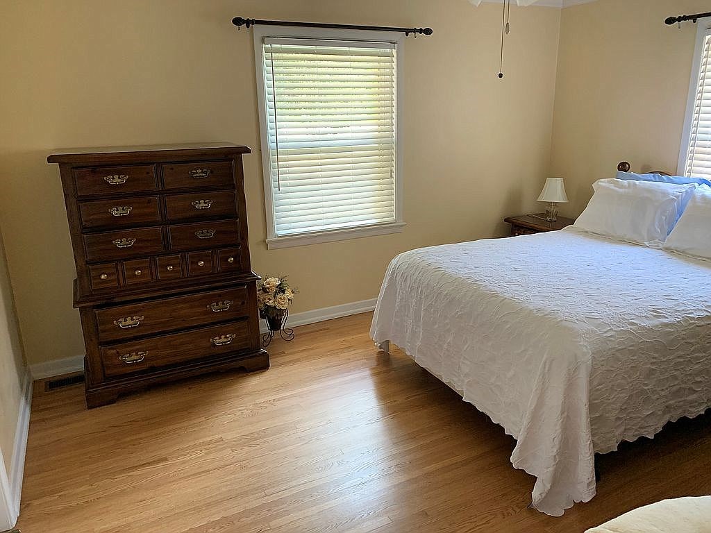 2630 S Griffith Ave, Owensboro, Kentucky 42301, 5 Bedrooms Bedrooms, ,2 BathroomsBathrooms,Single Family Residence,For Sale,S Griffith Ave,82146