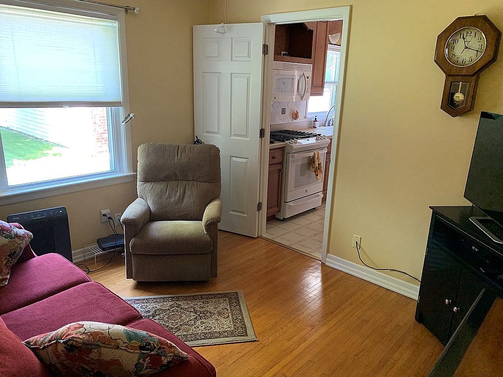 2630 S Griffith Ave, Owensboro, Kentucky 42301, 5 Bedrooms Bedrooms, ,2 BathroomsBathrooms,Single Family Residence,For Sale,S Griffith Ave,82146