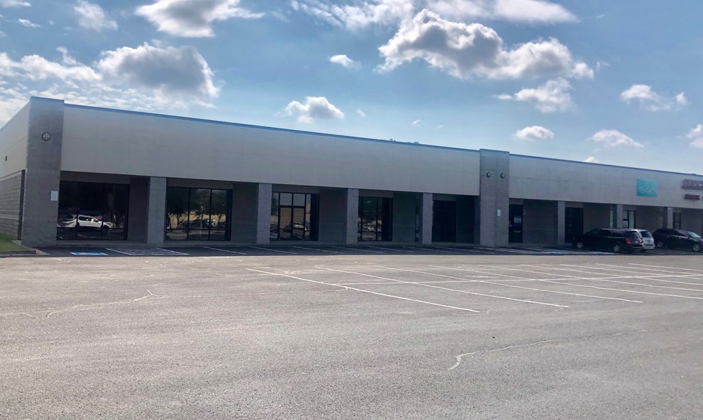 5010 Wildcat Way Suite 1, Owensboro, Kentucky 42301, ,Retail,For Sale,Wildcat Way Suite 1,82212