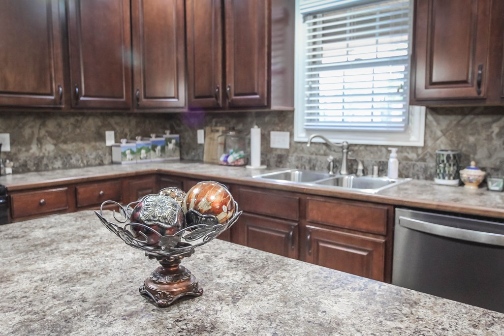 6512 Spring Haven Trace, Owensboro, Kentucky 42301, 3 Bedrooms Bedrooms, ,2 BathroomsBathrooms,Single Family Residence,For Sale,Spring Haven Trace,82245