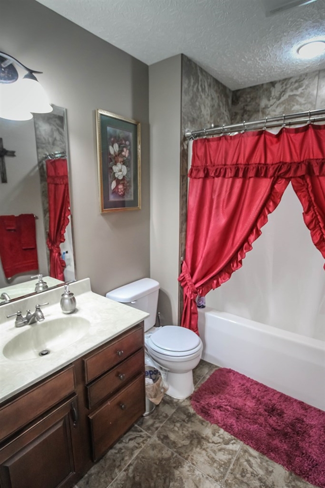 6512 Spring Haven Trace, Owensboro, Kentucky 42301, 3 Bedrooms Bedrooms, ,2 BathroomsBathrooms,Single Family Residence,For Sale,Spring Haven Trace,82245