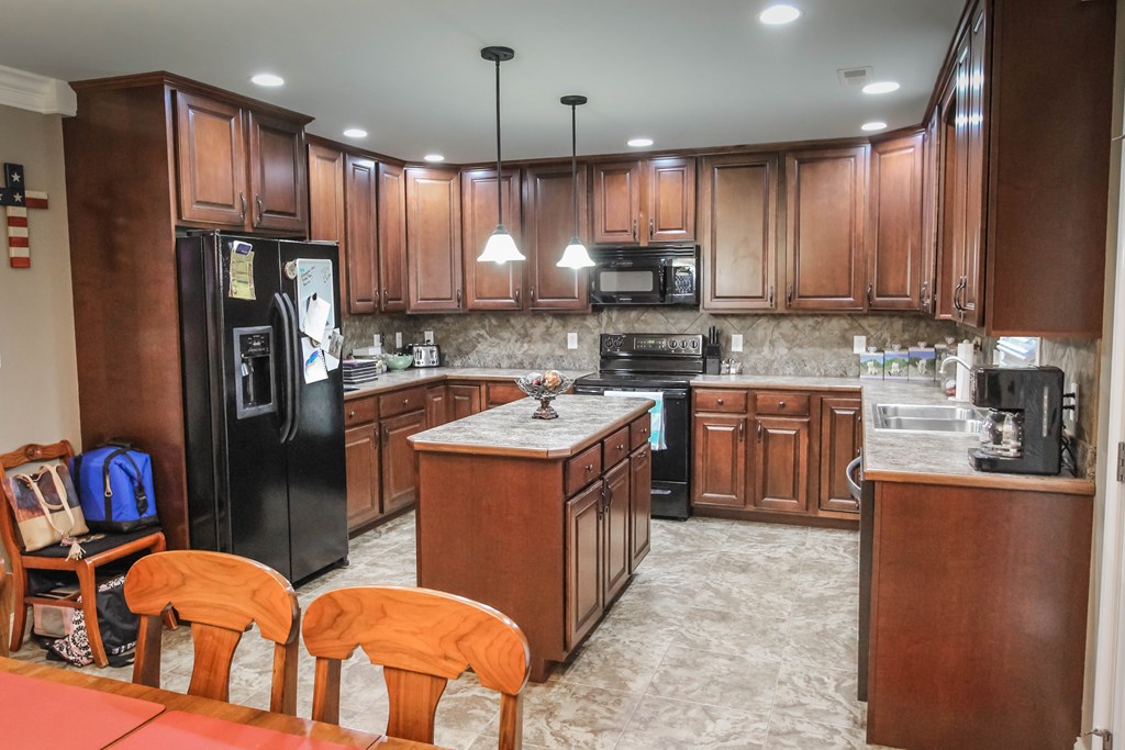 6512 Spring Haven Trace, Owensboro, Kentucky 42301, 3 Bedrooms Bedrooms, ,2 BathroomsBathrooms,Single Family Residence,For Sale,Spring Haven Trace,82245