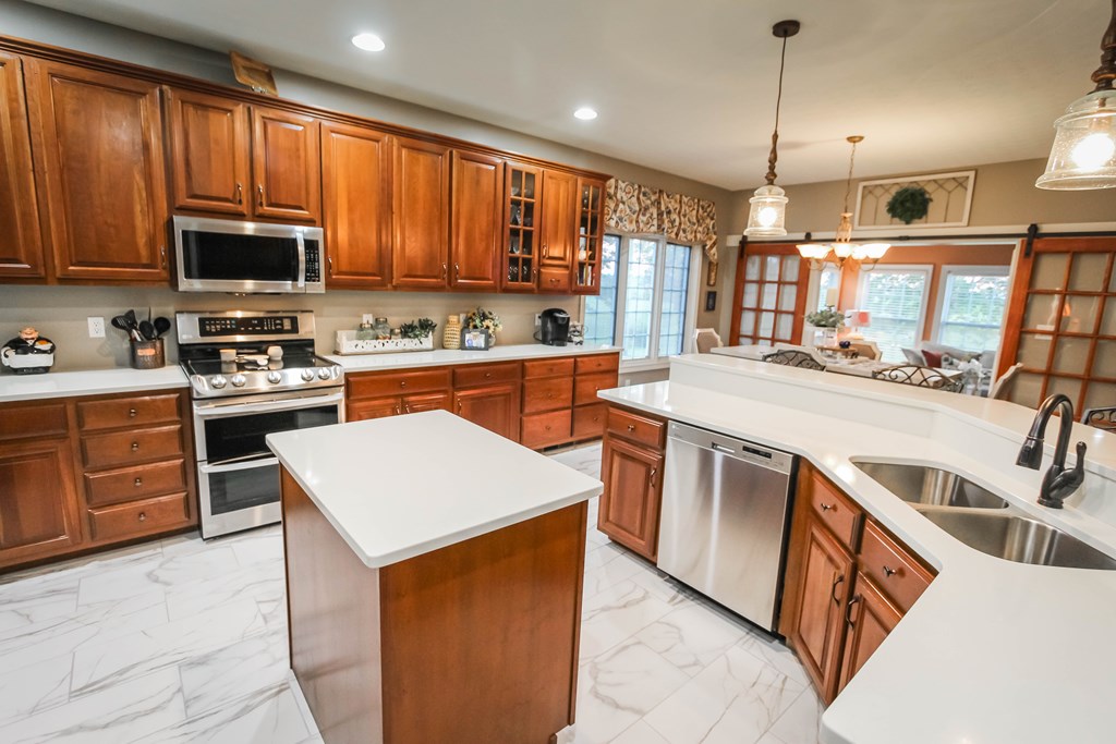 6144 Hwy 81, Owensboro, Kentucky 42301, 4 Bedrooms Bedrooms, ,2 BathroomsBathrooms,Single Family Residence,For Sale,Hwy 81,82314