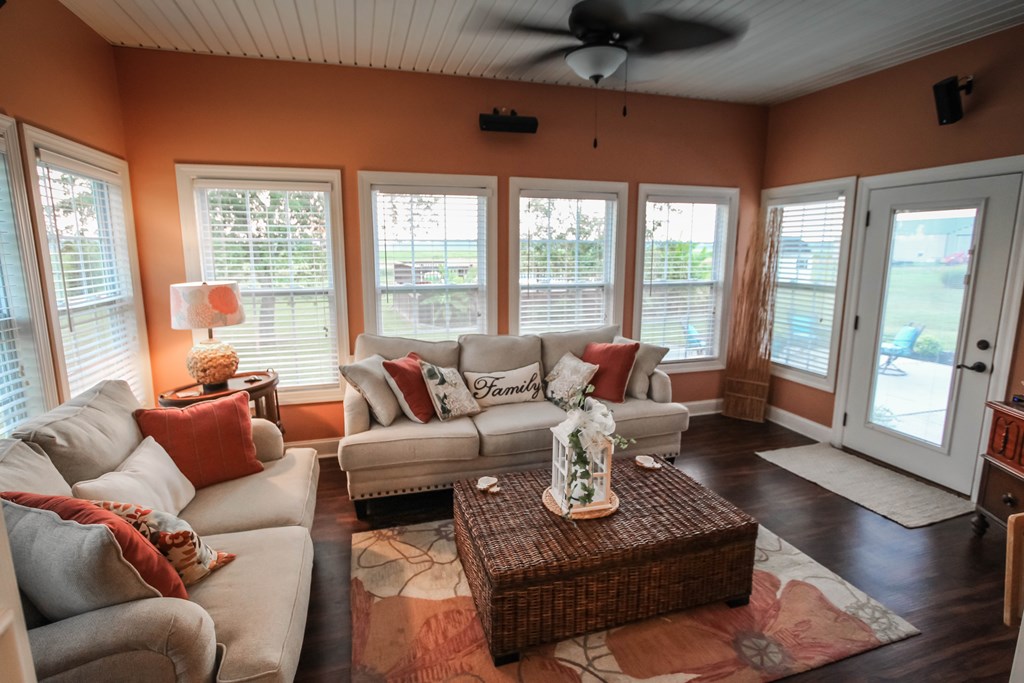 6144 Hwy 81, Owensboro, Kentucky 42301, 4 Bedrooms Bedrooms, ,2 BathroomsBathrooms,Single Family Residence,For Sale,Hwy 81,82314