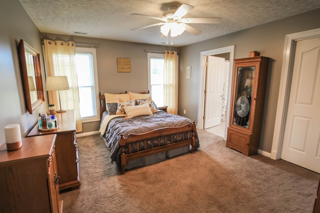 2238 Emerald Ct., Owensboro, Kentucky 42303, 3 Bedrooms Bedrooms, ,2 BathroomsBathrooms,Single Family Residence,For Sale,Emerald Ct.,82389