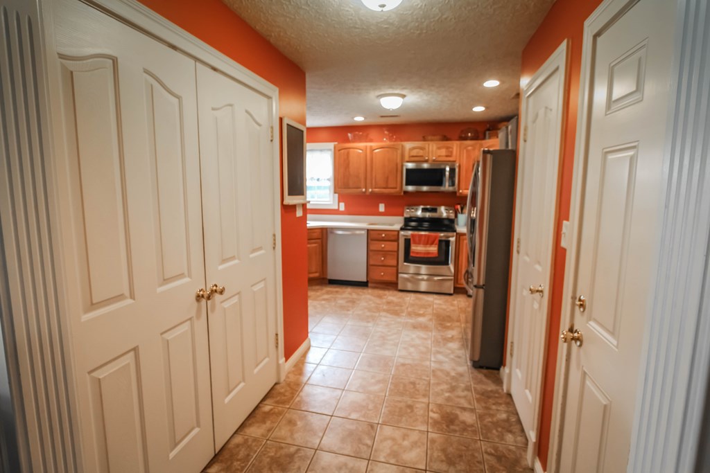 2238 Emerald Ct., Owensboro, Kentucky 42303, 3 Bedrooms Bedrooms, ,2 BathroomsBathrooms,Single Family Residence,For Sale,Emerald Ct.,82389