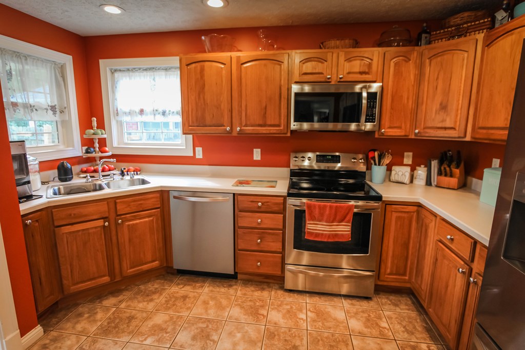 2238 Emerald Ct., Owensboro, Kentucky 42303, 3 Bedrooms Bedrooms, ,2 BathroomsBathrooms,Single Family Residence,For Sale,Emerald Ct.,82389