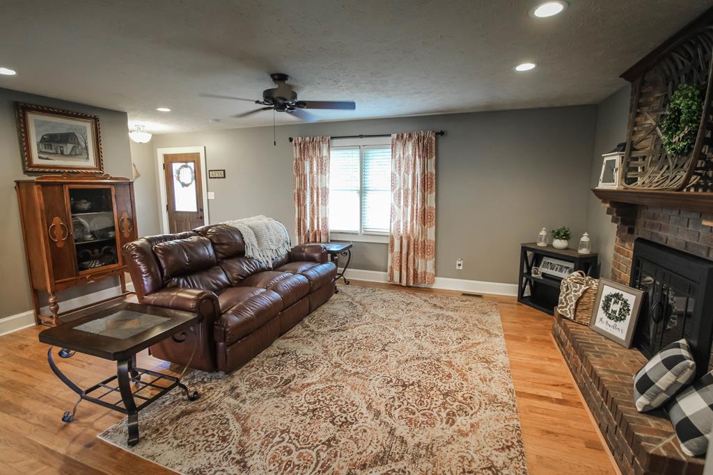 6920 McPherson Rd, Philpot, Kentucky 42366, 3 Bedrooms Bedrooms, ,3 BathroomsBathrooms,Single Family Residence,For Sale,McPherson Rd,82600