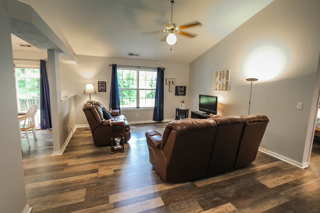 2507 Landing Terrrace, Owensboro, Kentucky 42303, 3 Bedrooms Bedrooms, ,2 BathroomsBathrooms,Single Family Residence,For Sale,Landing Terrrace,82641