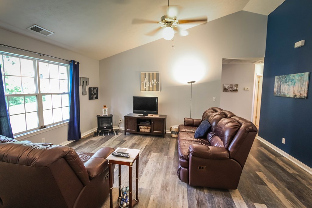 2507 Landing Terrrace, Owensboro, Kentucky 42303, 3 Bedrooms Bedrooms, ,2 BathroomsBathrooms,Single Family Residence,For Sale,Landing Terrrace,82641