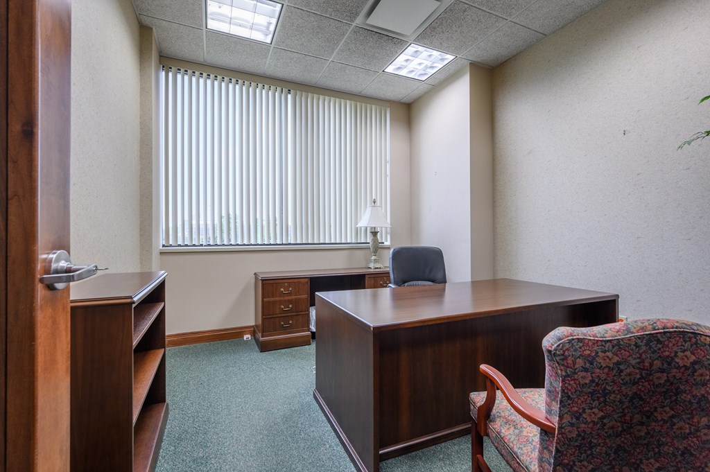 300 Southtown BLVD, Owensboro, Kentucky 42301, ,Business,For Sale,Southtown BLVD,82674