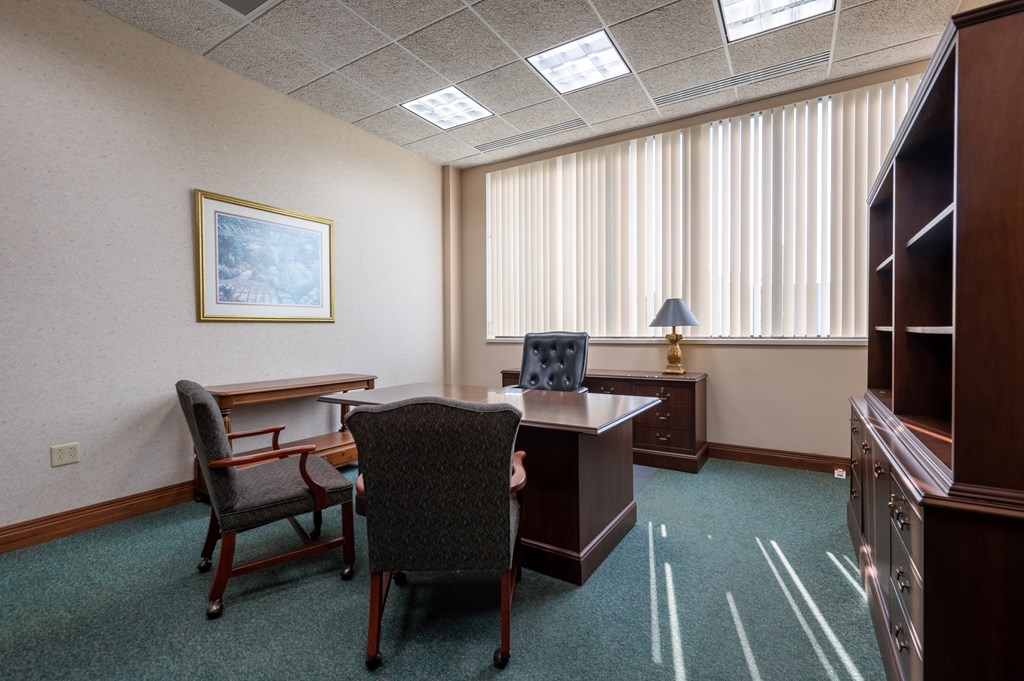 300 Southtown BLVD, Owensboro, Kentucky 42301, ,Business,For Sale,Southtown BLVD,82674