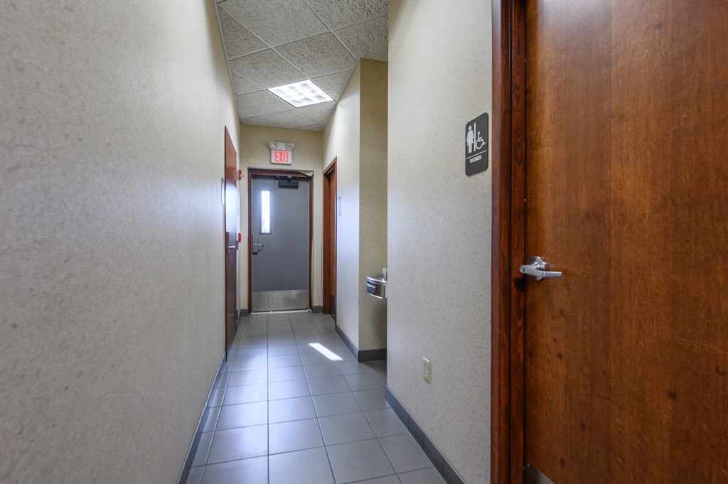 300 Southtown BLVD, Owensboro, Kentucky 42301, ,Business,For Sale,Southtown BLVD,82674