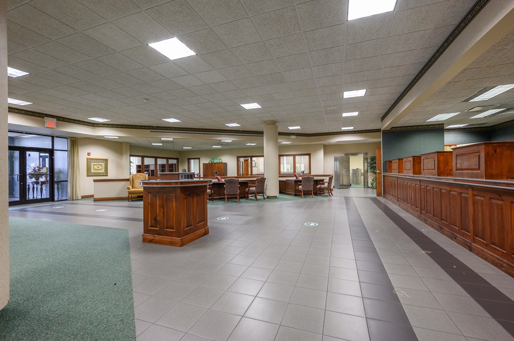 300 Southtown BLVD, Owensboro, Kentucky 42301, ,Business,For Sale,Southtown BLVD,82674