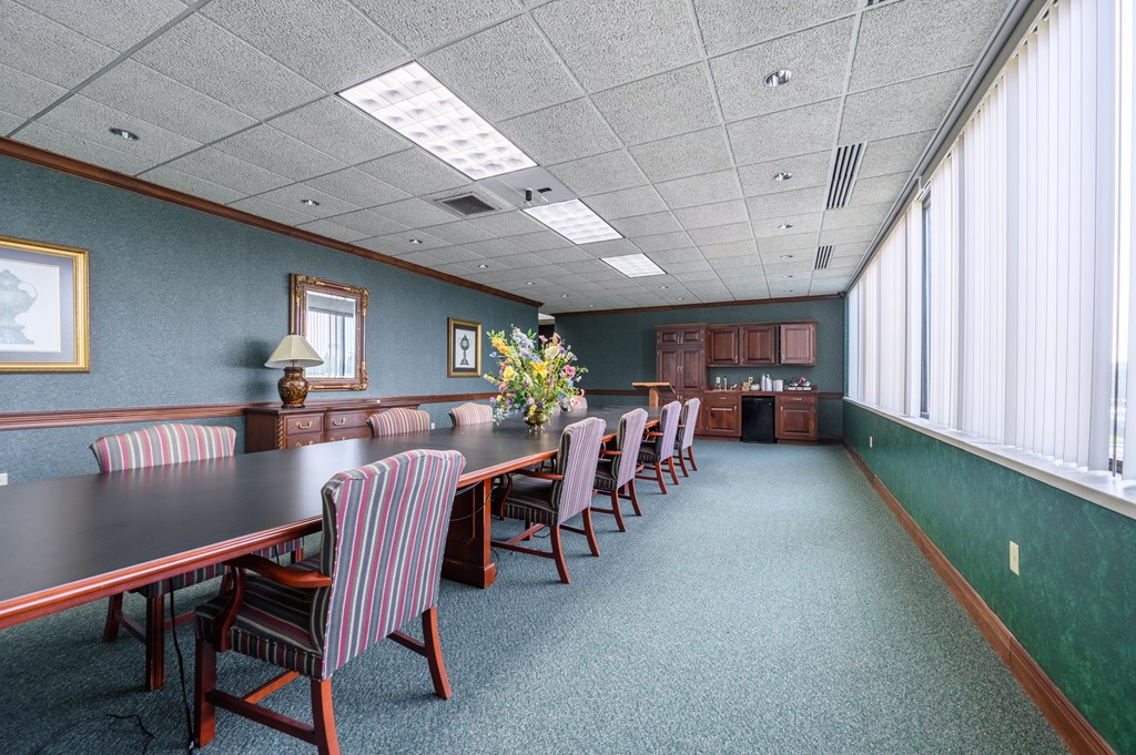 300 Southtown BLVD, Owensboro, Kentucky 42301, ,Business,For Sale,Southtown BLVD,82674