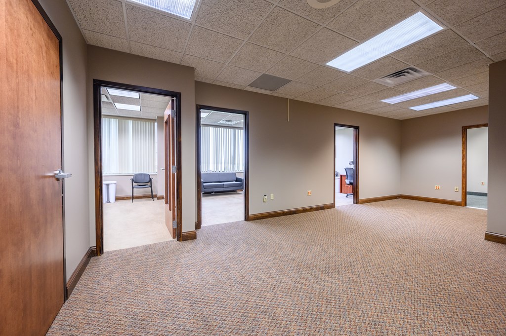 300 Southtown BLVD, Owensboro, Kentucky 42301, ,Business,For Sale,Southtown BLVD,82674