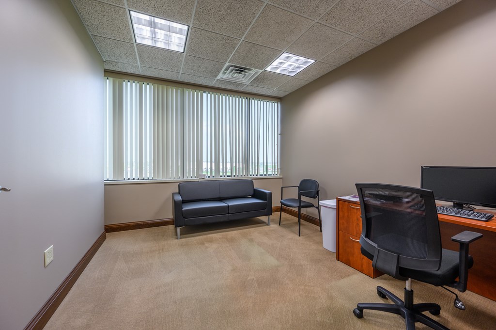 300 Southtown BLVD, Owensboro, Kentucky 42301, ,Business,For Sale,Southtown BLVD,82674