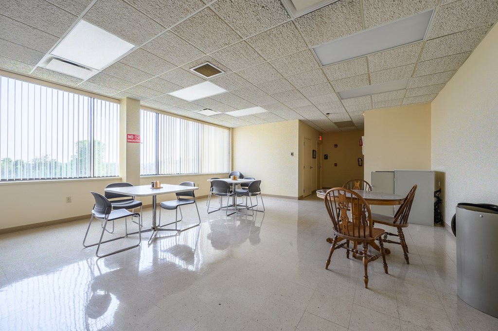 300 Southtown BLVD, Owensboro, Kentucky 42301, ,Business,For Sale,Southtown BLVD,82674