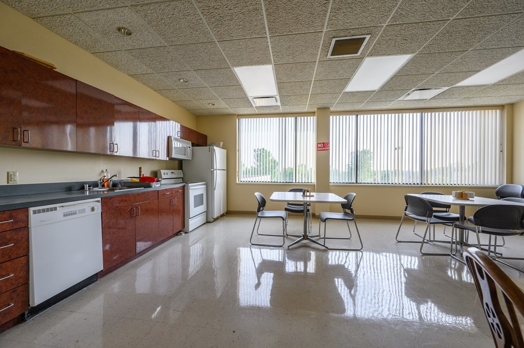 300 Southtown BLVD, Owensboro, Kentucky 42301, ,Business,For Sale,Southtown BLVD,82674