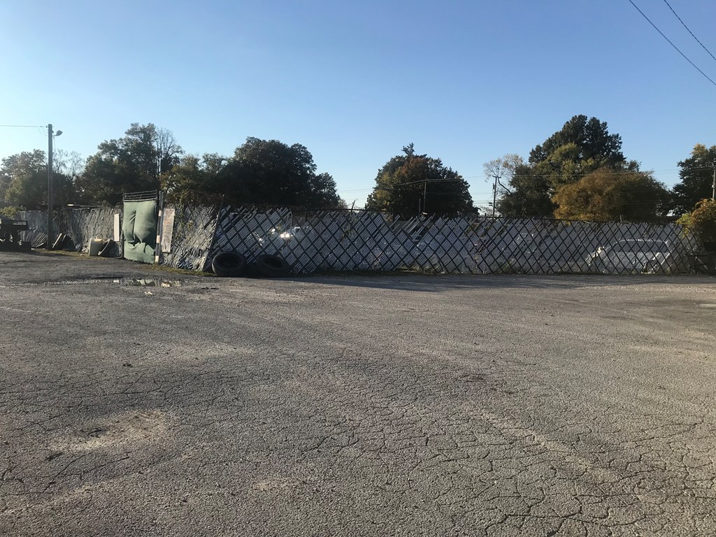 1903 Old Henderson Road, Owensboro, Kentucky 42301, ,Business,For Sale,Old Henderson Road,82847